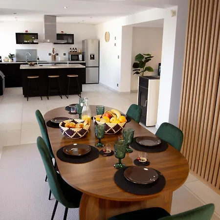 Elegante 3chambres Terrasse Et Parking Zenith *